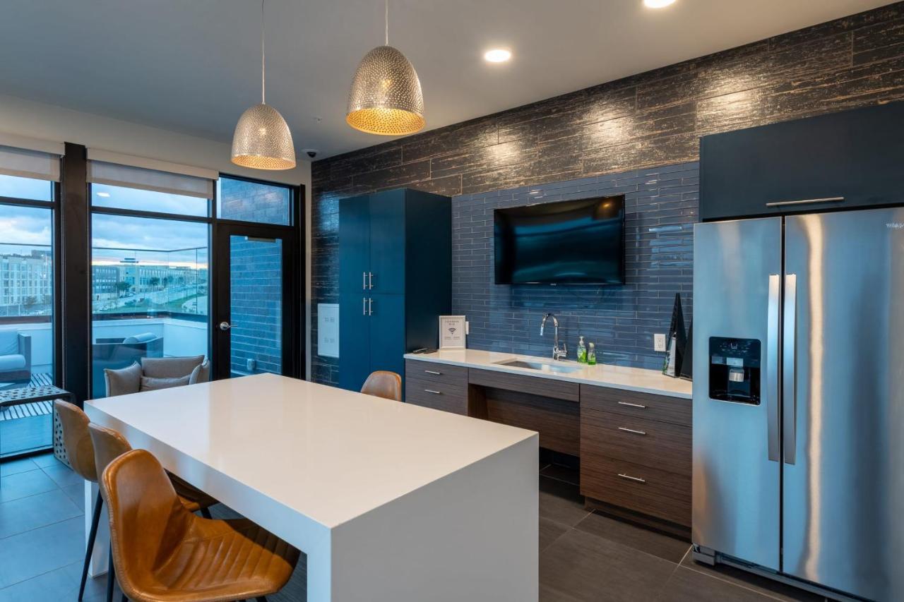 Apartment Flexhome Skywalk To Fiserv 1br U5 Milwaukee